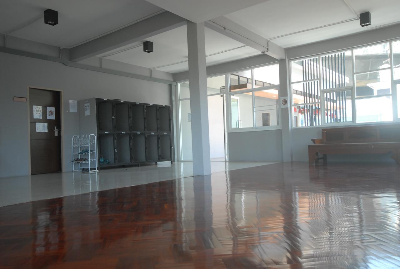 Stations Albergue Banguecoque